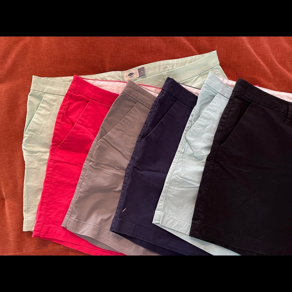 Six pairs Old Navy chino shorts multiple colors size 16
